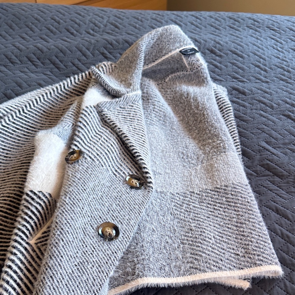 Cyrus Double-Breasted Geometric Pea Coat - Gray & White - Picture 5 of 10